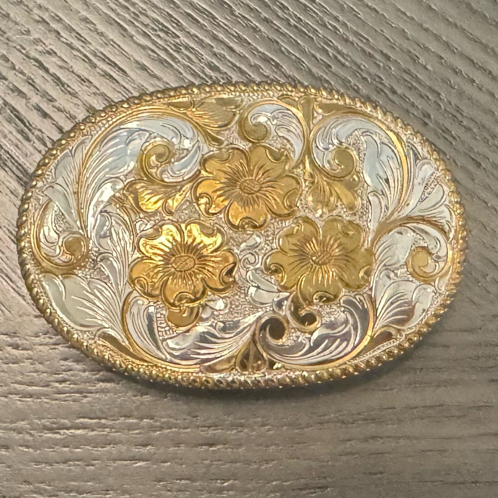 Vintage Crumrine Oval Women’s Belt Buckle